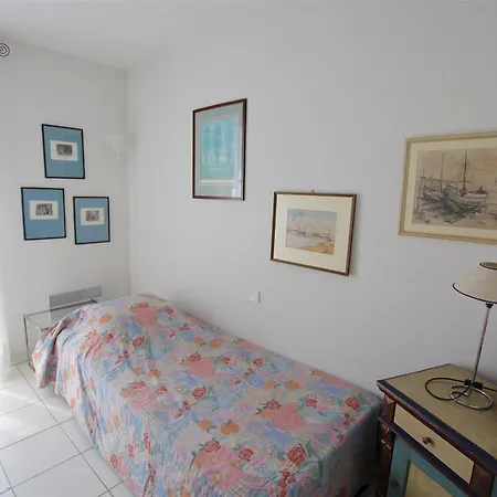 Large House With A Swimming-pool - Wifi And A 11m Mooring - Ac Holiday home *